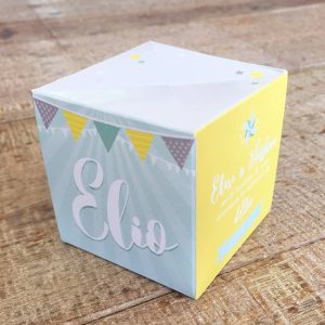 Faire-part Pop-up Cube Fanions