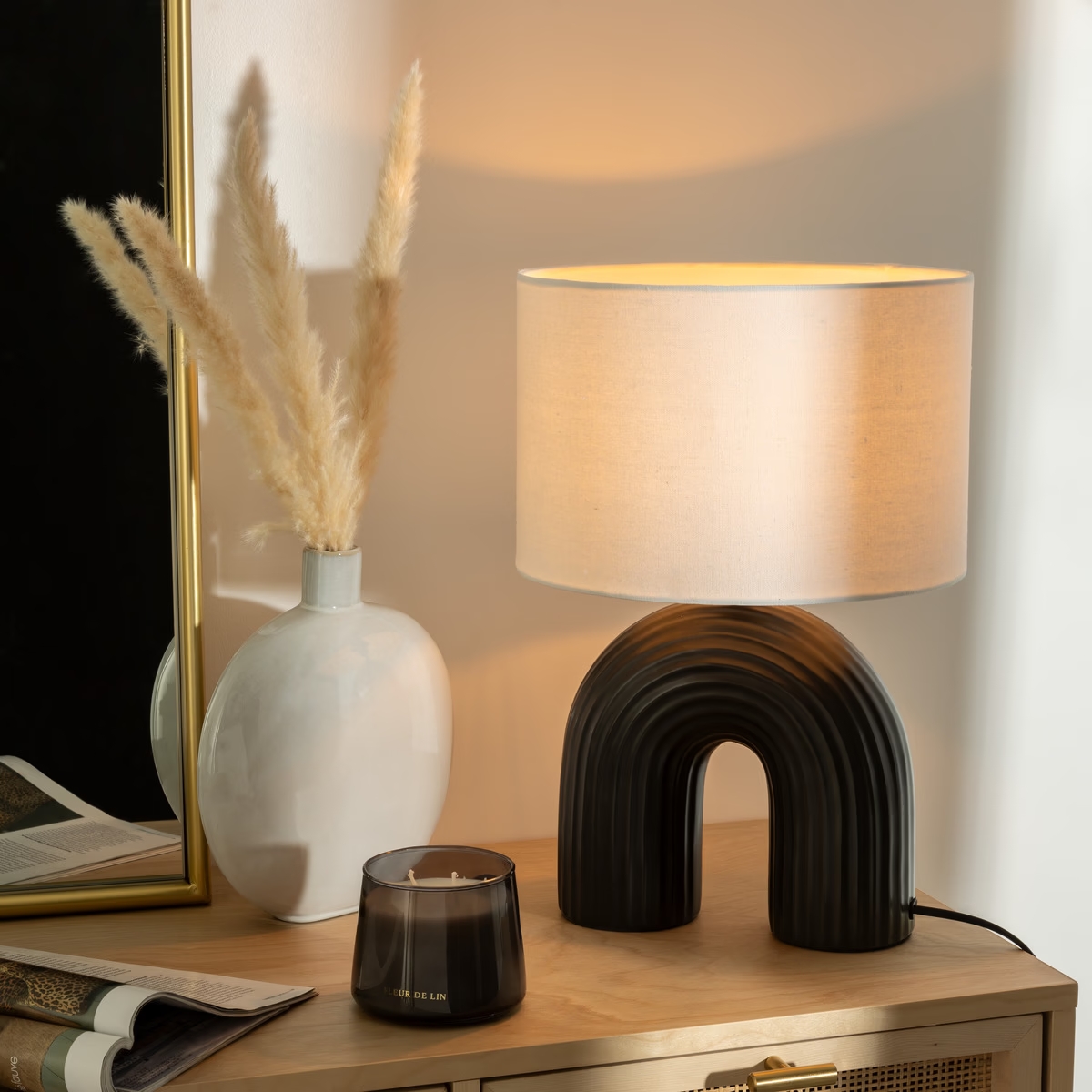Lampe en céramique noire arche H40 – Image 3